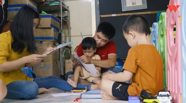 Hành trình cậu bé siêu nhân não mịn hòa nhập với cộng đồng nhờ quán chè bưởi Sài Gòn của bố mẹ Thạc sĩ - Ảnh 4.
