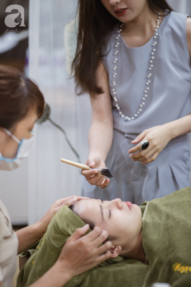 Mẹ trẻ từ bỏ bàn giấy để lập nghiệp bằng cây thuốc đông y, sau 9 năm giữ trong tay cả cơ ngơi đáng ngưỡng mộ - Ảnh 12. Mẹ trẻ từ bỏ bàn giấy để lập nghiệp bằng cây thuốc đông y, sau 9 năm giữ trong tay cả cơ ngơi đáng ngưỡng mộ - Ảnh 12.