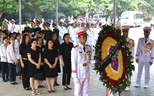 Lễ viếng nguyên Tổng Bí thư Đỗ Mười - Ảnh 1. Lễ viếng nguyên Tổng Bí thư Đỗ Mười - Ảnh 1.