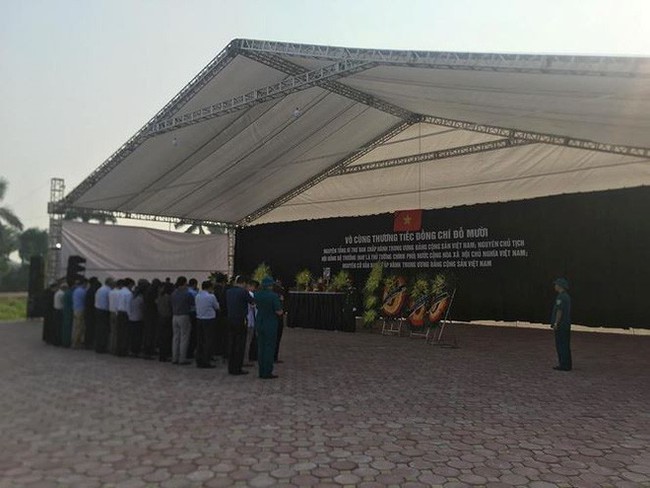Lễ viếng nguyên Tổng Bí thư Đỗ Mười - Ảnh 20. Lễ viếng nguyên Tổng Bí thư Đỗ Mười - Ảnh 20.
