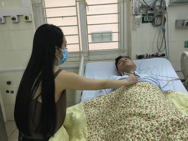 Cuối tuần của các hot mom: vợ đại gia kim cương bất ngờ khoe ảnh chụp theo trend ngã sấp mặt, bà bầu Hằng Túi bế con đi ăn tiệc - Ảnh 12. Cuối tuần của các hot mom: vợ đại gia kim cương bất ngờ khoe ảnh chụp theo trend ngã sấp mặt, bà bầu Hằng Túi bế con đi ăn tiệc - Ảnh 12.