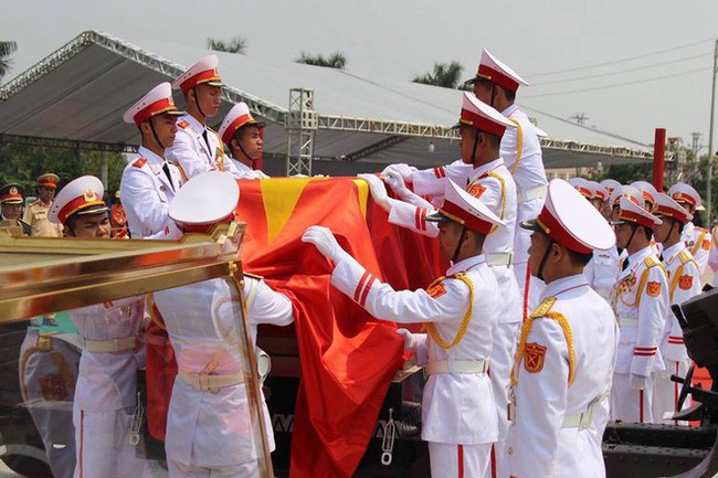Cố Tổng bí thư Đỗ Mười trở về với đất mẹ quê hương - Ảnh 12. Cố Tổng bí thư Đỗ Mười trở về với đất mẹ quê hương - Ảnh 12.