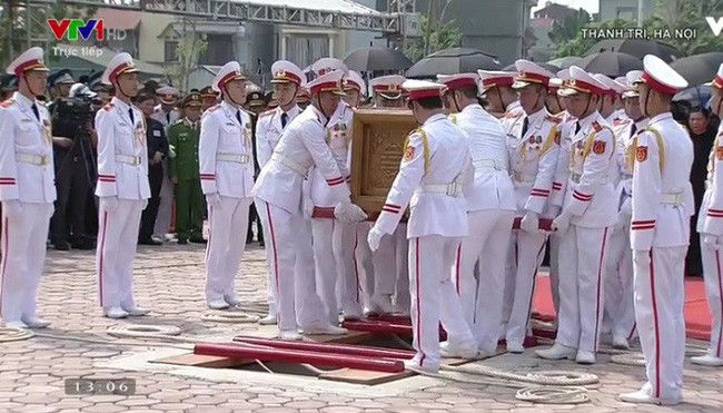 Cố Tổng bí thư Đỗ Mười trở về với đất mẹ quê hương - Ảnh 4. Cố Tổng bí thư Đỗ Mười trở về với đất mẹ quê hương - Ảnh 4.
