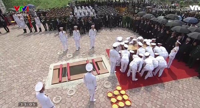 Cố Tổng bí thư Đỗ Mười trở về với đất mẹ quê hương - Ảnh 5. Cố Tổng bí thư Đỗ Mười trở về với đất mẹ quê hương - Ảnh 5.
