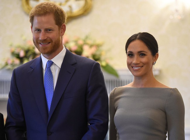 Sau 5 tháng làm dâu Hoàng gia, váy áo tinh tế thanh lịch nhiều không đếm hết nhưng Công nương Meghan lại có tới 3 lần mặc đồ kém duyên - Ảnh 7.