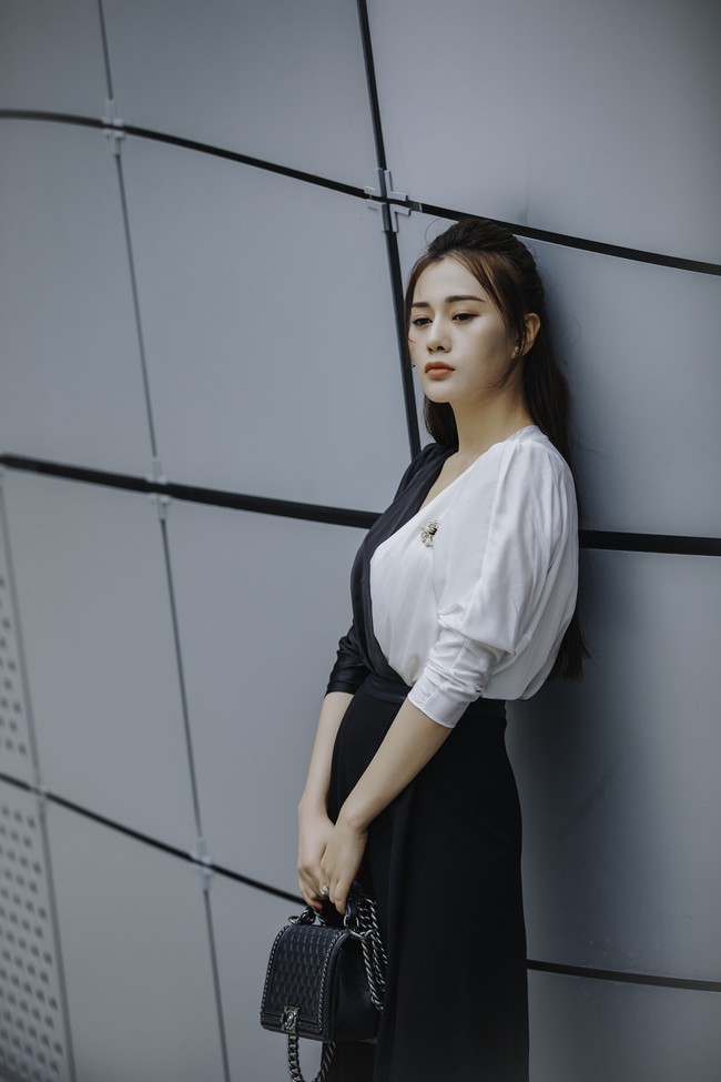 Phương Oanh Quỳnh búp bê khoe style cá tính ở Hàn Quốc - Ảnh 5.