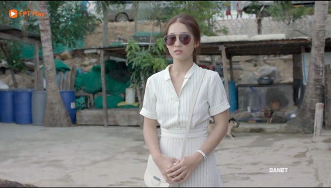 Có tâm như Khả Ngân: Đóng phim remake là cũng diện luôn trang phục giống Song Hye Kyo cho vẹn toàn - Ảnh 4.