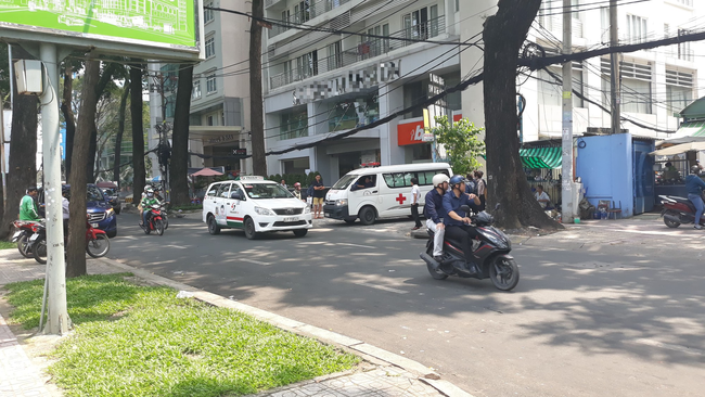 Cô gái trẻ 19 tuổi chết thương tâm khi rơi từ tòa nhà cao tầng ở Sài Gòn xuống đất - Ảnh 2. Cô gái trẻ 19 tuổi chết thương tâm khi rơi từ tòa nhà cao tầng ở Sài Gòn xuống đất - Ảnh 2.