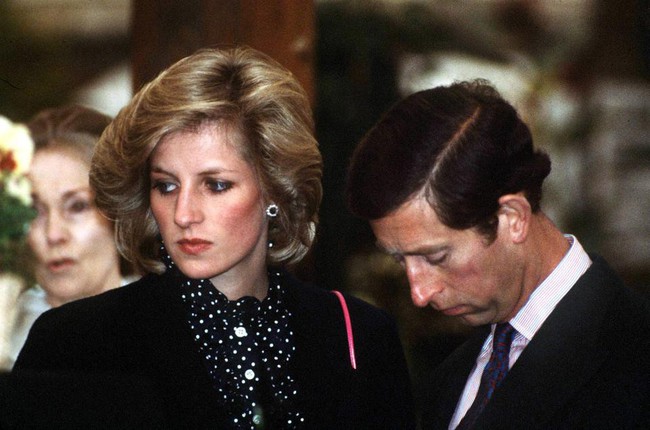 Lần đầu hé lộ cuộc điện thoại bí mật của Thái tử Charles trong bồn tắm đã bóp nát trái tim Công nương Diana  - Ảnh 1.