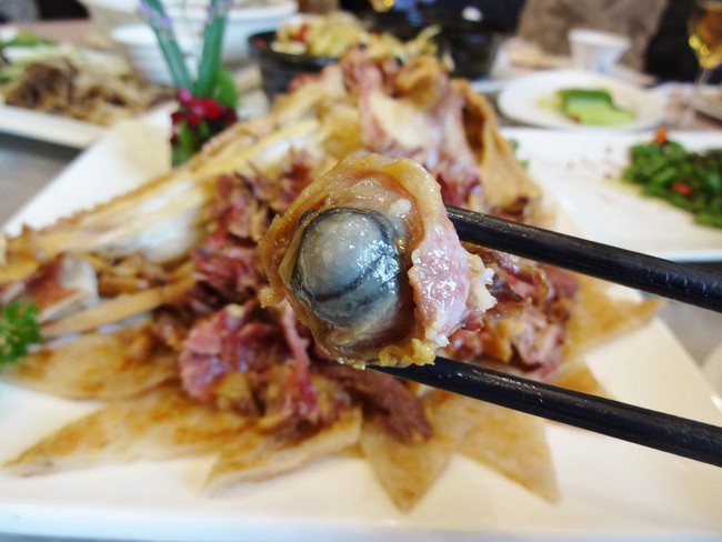 Những món ăn kinh dị sợ chết khiếp ở Giang Tô - một trong tứ đại trường phái ẩm thực lớn nhất Trung Hoa  - Ảnh 5.