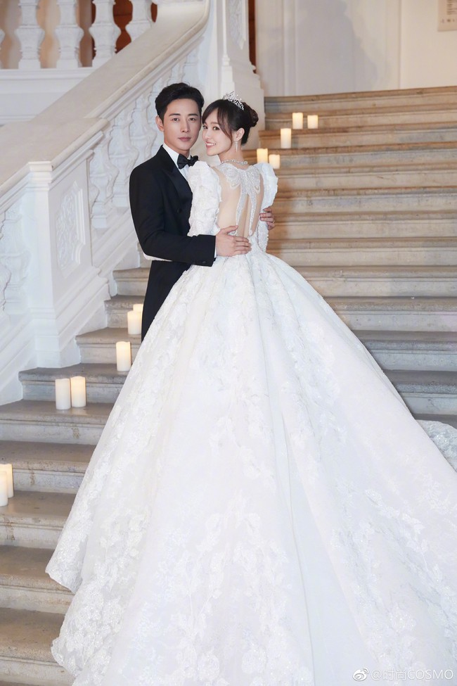 Cận cảnh váy cưới của Đường Yên: lộng lẫy như công chúa, tốn hơn 5.000 giờ thực hiện và ẩn chứa bí mật bất ngờ - Ảnh 2.