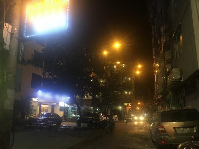 Hà Nội: Bắt quả tang tú bà và 2 gái bán dâm giá tàu nhanh - Ảnh 2. Hà Nội: Bắt quả tang tú bà và 2 gái bán dâm giá tàu nhanh - Ảnh 2.