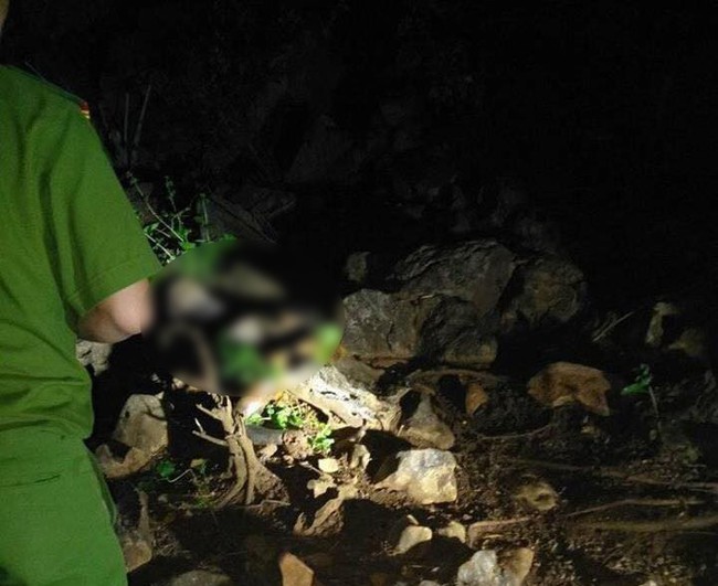 Thanh Hóa: Phát hiện xác chết không đầu nghi bị ngã - Ảnh 3. Thanh Hóa: Phát hiện xác chết không đầu nghi bị ngã - Ảnh 3.