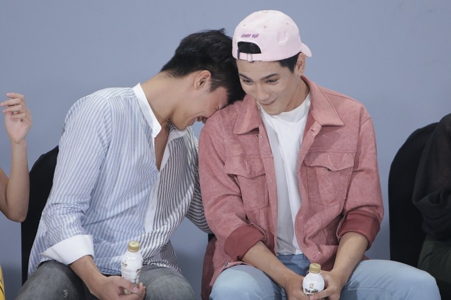 Bị chơi khăm ở The Face như Võ Hoàng Yến: Nói chuyện còn không nghe rõ mà phải làm cô giáo phần thi nói - Ảnh 3. Bị chơi khăm ở The Face như Võ Hoàng Yến: Nói chuyện còn không nghe rõ mà phải làm cô giáo phần thi nói - Ảnh 3.