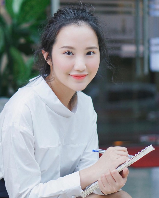 Primmy Trương trả lời câu hỏi trên Instagram: Con gái ngoan, ngon và ngơ có được hạnh phúc không? - Ảnh 2.