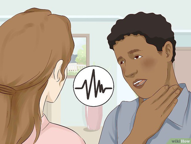 Những dấu hiệu bất thường xung quanh vùng cổ họng cảnh báo nguy cơ mắc bệnh ung thư tuyến giáp rất cao - Ảnh 1.