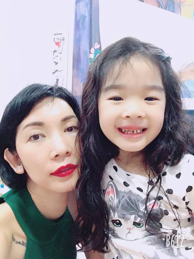 Bị đồn có bầu, Xuân Lan phản pháo bằng việc khoe vòng eo 60cm - Ảnh 2. Bị đồn có bầu, Xuân Lan phản pháo bằng việc khoe vòng eo 60cm - Ảnh 2.