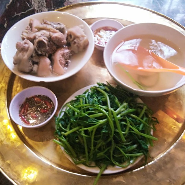 Mẹ trẻ khoe mâm cơm ít món mà kêu bê nặng tay, chị em hiểu ngay ra vấn đề rồi nhao nhao hỏi - Ảnh 3. Mẹ trẻ khoe mâm cơm ít món mà kêu bê nặng tay, chị em hiểu ngay ra vấn đề rồi nhao nhao hỏi - Ảnh 3.