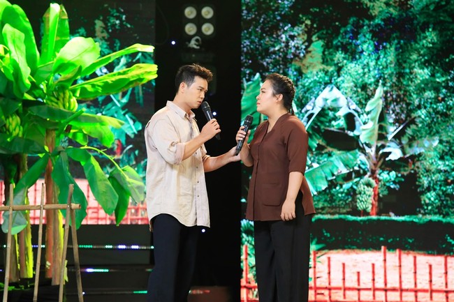 Tự nhận mình hát hay, Quang Linh bị vợ chồng Cẩm Ly đá xéo trên sóng truyền hình - Ảnh 9.