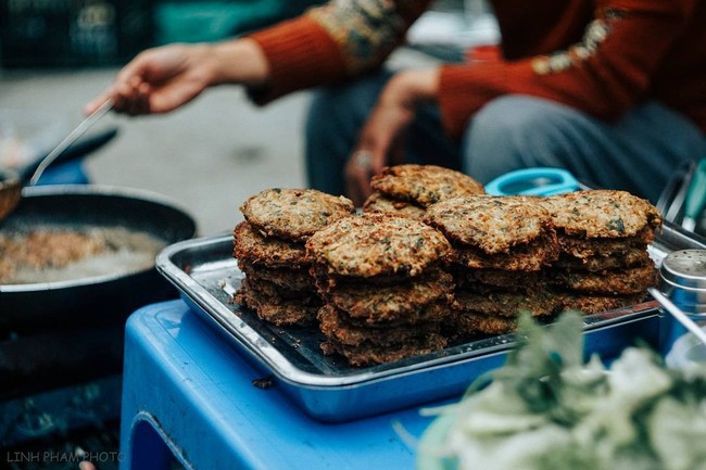 Chả rươi - món đặc sản không phải ai cũng dám nếm nhưng ăn rất dễ nghiện của Hà Nội - Ảnh 4.