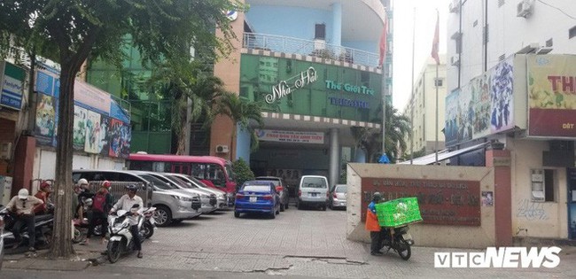Đạo diễn tố Công an Cần Thơ bắt, đánh đập vô cớ: Trường Sân khấu Điện ảnh TP.HCM thông tin bất ngờ - Ảnh 1. Đạo diễn tố Công an Cần Thơ bắt, đánh đập vô cớ: Trường Sân khấu Điện ảnh TP.HCM thông tin bất ngờ - Ảnh 1.