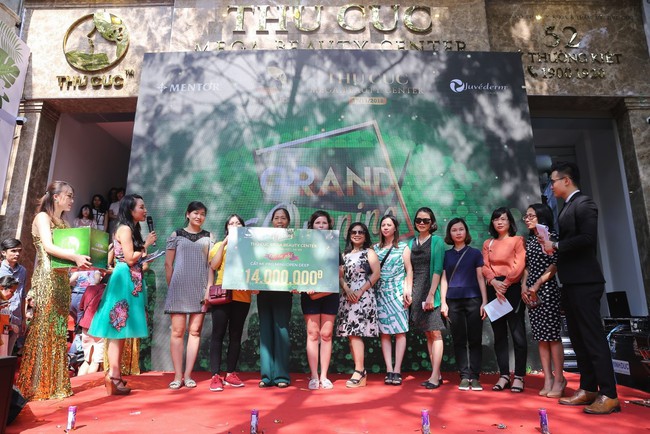 Hơn 1.500 khách hàng tham dự Khai trương Thu Cuc Mega Beauty Center – 52 Lý Thường Kiệt - Ảnh 3. Hơn 1.500 khách hàng tham dự Khai trương Thu Cuc Mega Beauty Center – 52 Lý Thường Kiệt - Ảnh 3.