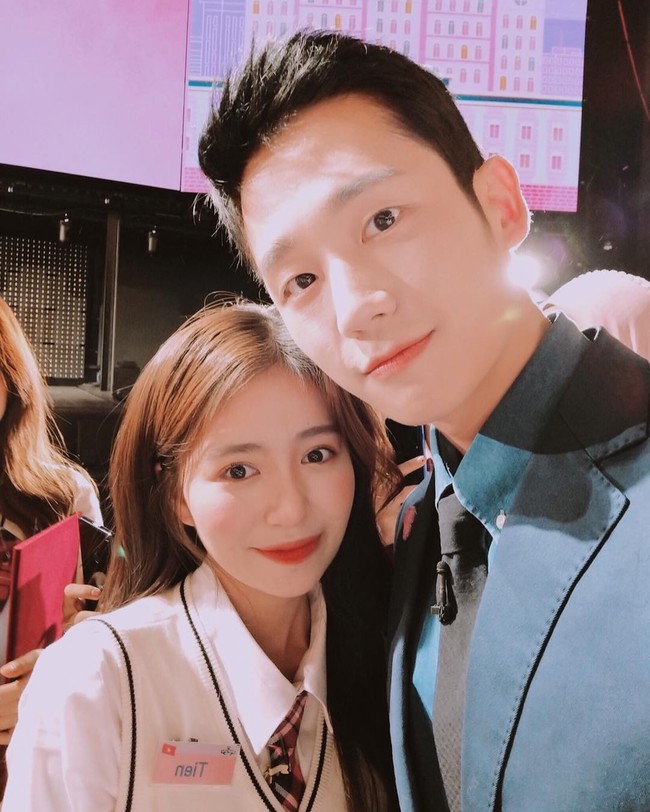 Mẫn Tiên, Salim khoe ảnh selfie với Jung Hae In - mỹ nam Chị đẹp mua cơm ngon cho tôi - Ảnh 1.