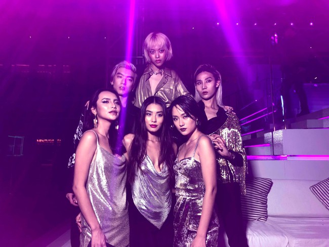 Tiết lộ bất ngờ về hội cạ cứng của Julia Đoàn: 10 năm chơi thân với rich kid Thảo Nhi Lê, từng ở chung nhà cùng trai đẹp Brian Trần - Ảnh 19. Tiết lộ bất ngờ về hội cạ cứng của Julia Đoàn: 10 năm chơi thân với rich kid Thảo Nhi Lê, từng ở chung nhà cùng trai đẹp Brian Trần - Ảnh 19.