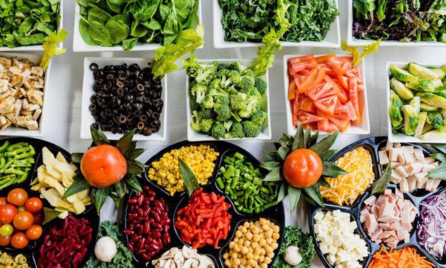Chuyên gia dinh dưỡng người Úc chỉ ra cách giảm cân lành mạnh mà vẫn có thể ăn uống thỏa thích - Ảnh 4.