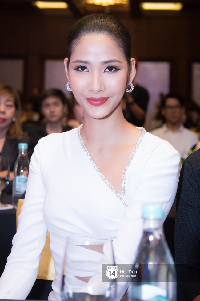 HHen Niê chính thức lựa chọn Bánh mì là trang phục dân tộc mang đến Miss Universe 2018 - Ảnh 8.