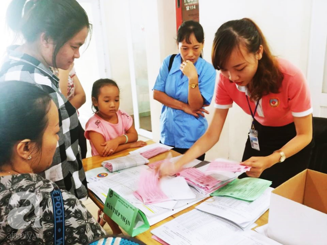 Hàng trăm nữ giáo viên tại Sài Gòn được miễn giảm tầm soát ung thư vú, ung thư tử cung - Ảnh 2.