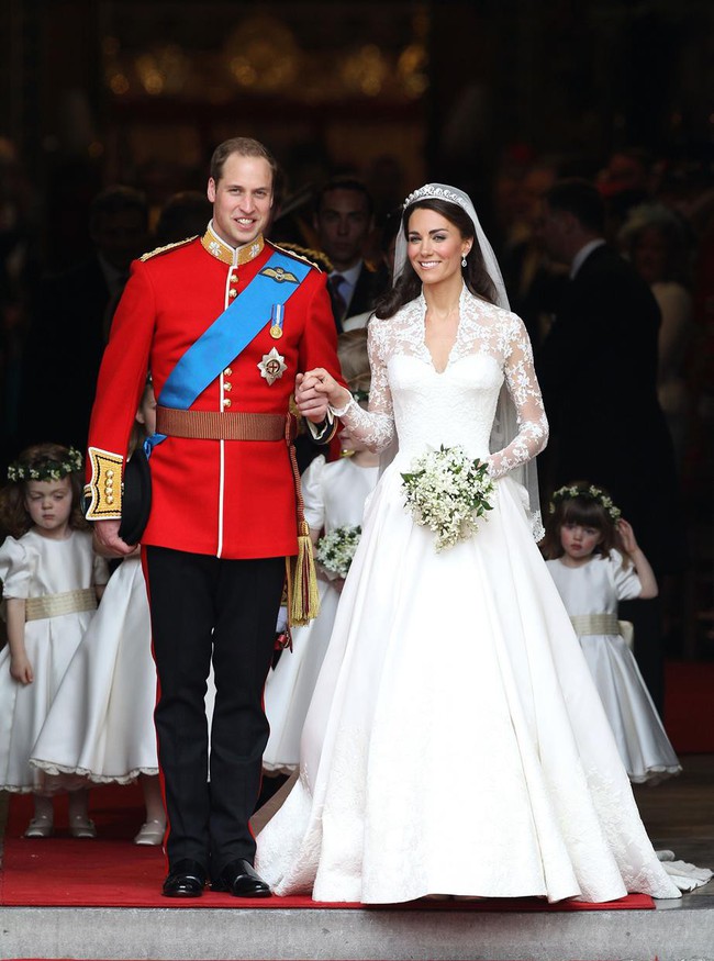 Bí mật động trời trong đám cưới William - Kate: Kate trái lệnh Hoàng gia để làm điều này nhưng lý do đằng sau lại quá đỗi ngọt ngào - Ảnh 1.