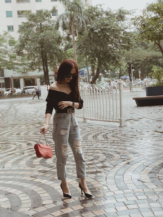 Street style tuần này: Hằng Túi huýt sáo đi đẻ được mọi người khen hết lời vì diện váy vừa đẹp lại sang  - Ảnh 6.