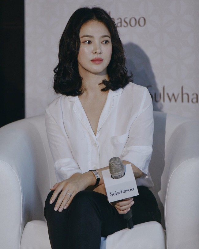 Cứ ngưỡng mộ Song Hye Kyo đã U40 mà vẫn trẻ trung, nào biết cô còn nhờ vào 6 tips làm đẹp giản đơn này - Ảnh 6.
