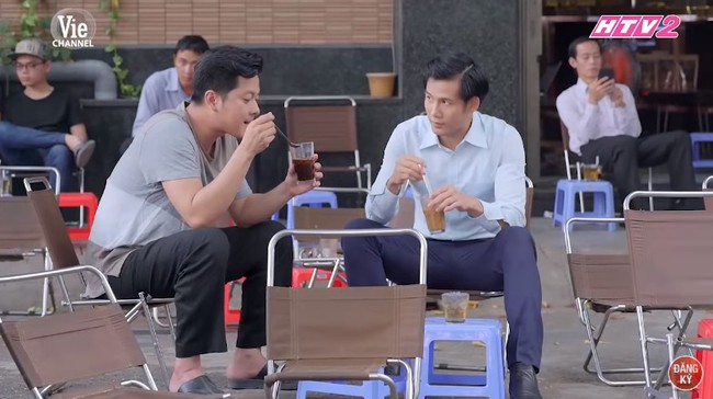 Gạo nếp gạo tẻ: Sau hành động này của Tường, Công bất ngờ thổ lộ Tôi kết anh! khiến khán giả ngã ngửa - Ảnh 4. Gạo nếp gạo tẻ: Sau hành động này của Tường, Công bất ngờ thổ lộ Tôi kết anh! khiến khán giả ngã ngửa - Ảnh 4.