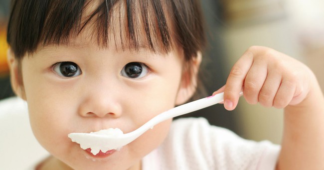 Chuyên gia mách bố mẹ 5 tuyệt chiêu đối phó trẻ kén ăn - Ảnh 4.
