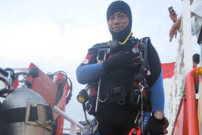 Một thợ lặn thiệt mạng trong lúc tìm kiếm cứu nạn máy bay Lion Air - Ảnh 1.