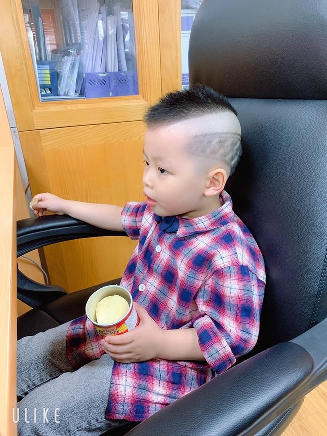 Đã tìm ra cậu bé chất chơi nhất Việt Nam, 4 tuổi đã sở hữu hàng chục kiểu tóc có một không hai - Ảnh 16.