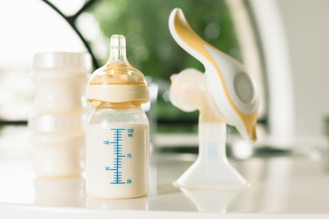 Nhiễm độc sữa mẹ được hút ra từ máy hút sữa, bé sơ sinh mắc bệnh viêm màng não hiếm gặp - Ảnh 3.