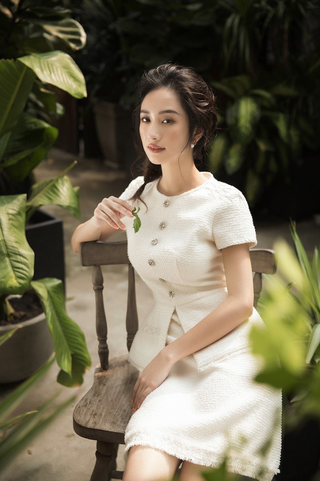 Ngọc nữ Người bất tử Jun Vũ tự tin khoe vòng một dao kéo và thân hình siêu mỏng - Ảnh 16. Ngọc nữ Người bất tử Jun Vũ tự tin khoe vòng một dao kéo và thân hình siêu mỏng - Ảnh 16.