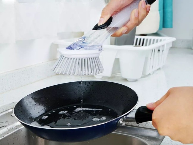 Đánh bay mọi vết bẩn trong nhà bếp chỉ với một bộ dụng cụ làm sạch siêu dễ dùng với giá chưa tới 300 nghìn - Ảnh 10.