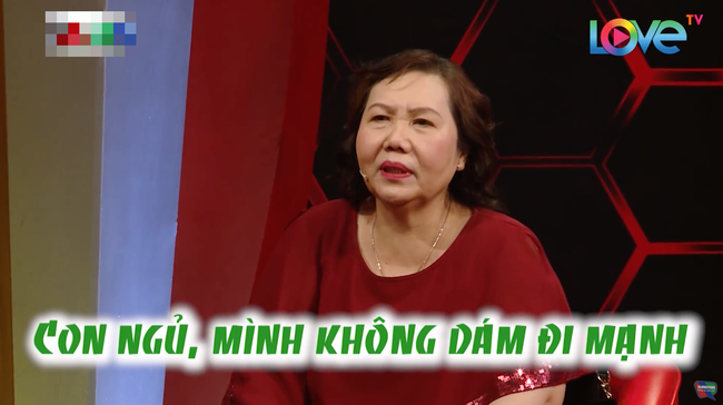 Con dâu bá đạo: Ngủ chung với ba mẹ chồng, đuổi ba chồng xuống đất vì... ngáy quá to - Ảnh 4.