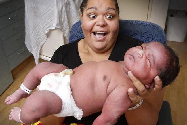 Kì tích: Bà mẹ hạ sinh em bé nặng gần 6kg bằng phương pháp sinh thường, không dùng thuốc giảm đau - Ảnh 9.