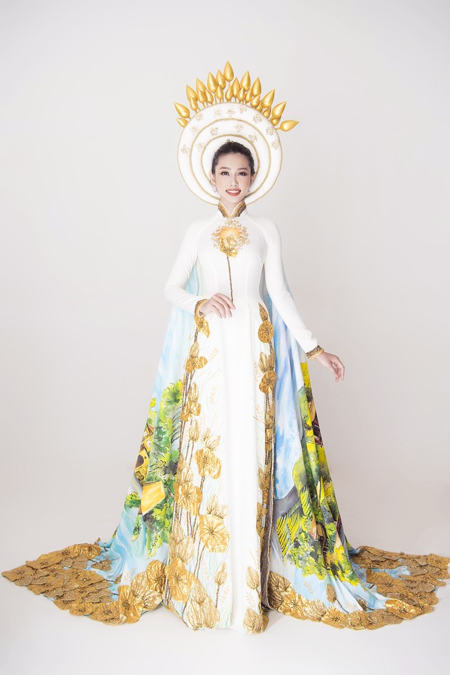 Bất ngờ lọt Top 8 nổi bật tại Miss International 2018, Nguyễn Thúc Thùy Tiên hé lộ quốc phục cực lộng lẫy - Ảnh 1.