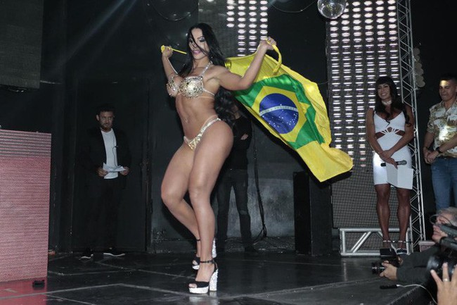 Thí sinh đánh nhau, giành giật danh hiệu trên sân khấu thi Hoa hậu tại Brazil - Ảnh 6.