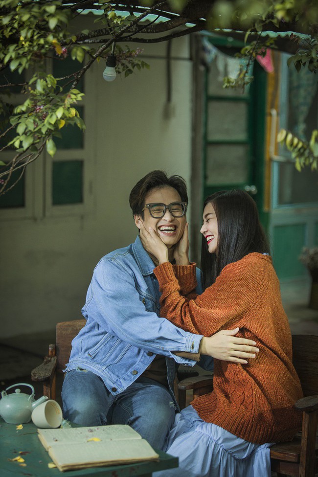 Bị đồn yêu Hà Anh Tuấn vì đăng tấm hình tình tứ trên MXH, Thanh Hằng chính thức lên tiếng - Ảnh 3. Bị đồn yêu Hà Anh Tuấn vì đăng tấm hình tình tứ trên MXH, Thanh Hằng chính thức lên tiếng - Ảnh 3.