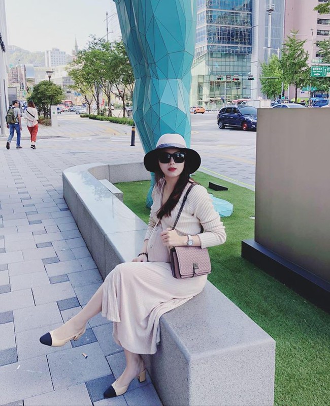 5 hot mom đình đám dù đẻ nhiều con vẫn son trẻ quyến rũ, vợ đại gia kim cương cũng lọt danh sách này - Ảnh 3. 5 hot mom đình đám dù đẻ nhiều con vẫn son trẻ quyến rũ, vợ đại gia kim cương cũng lọt danh sách này - Ảnh 3.