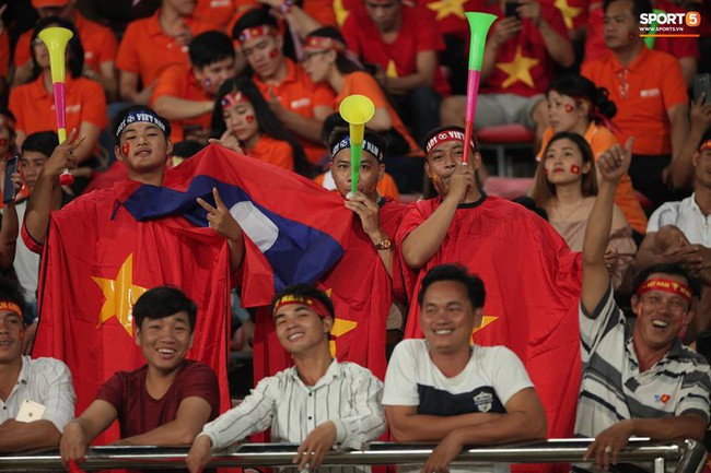 Lào 0-3 Việt Nam: Hàng công rực sáng, Việt Nam ra quân thuận lợi tại AFF Cup 2018 - Ảnh 7.