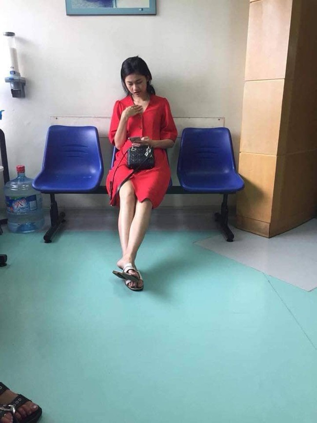 Rộ hình ảnh được cho là Á hậu Thanh Tú đi khám thai tại bệnh viện - Ảnh 1.