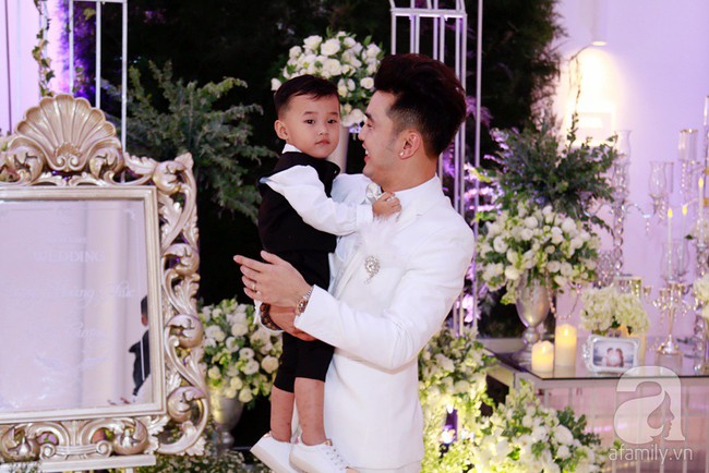 Con trai Ưng Hoàng Phúc - Kim Cương cực kỳ đáng yêu trong ngày cưới của bố mẹ  - Ảnh 6.
